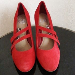 The heel is a bit high